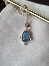 Load image into Gallery viewer, Kyanite pendant