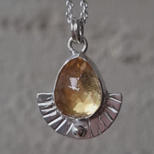 Load and play video in Gallery viewer, Citrine Sunray Pendant 2
