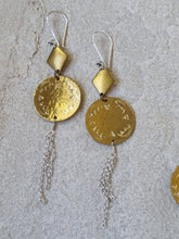 Load image into Gallery viewer, Brassy Earrings with chain
