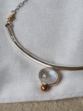 Load image into Gallery viewer, Cuff necklace in Moonstone
